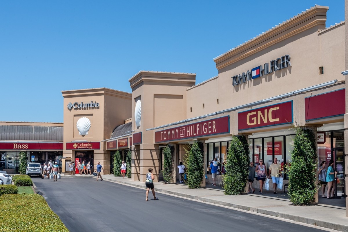 Things To Do Silver Sands Premium Outlets